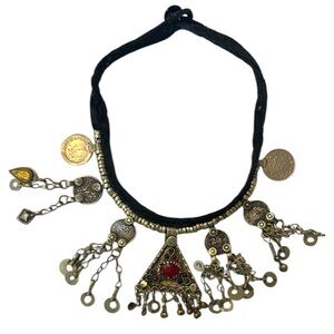 COIN BOHO SILVER YARN NECKLACE‎